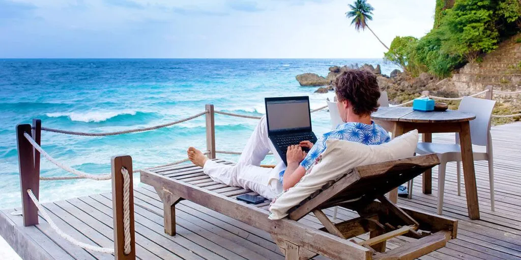 The Heart Has No Time Zone A Guide to Nurturing Relationships as a Modern-Day Nomad